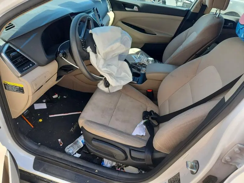 2018 HYUNDAI TUCSON SE  