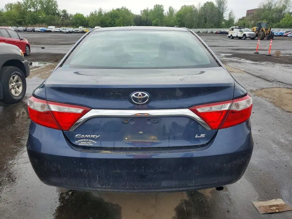 2015 TOYOTA CAMRY LE  