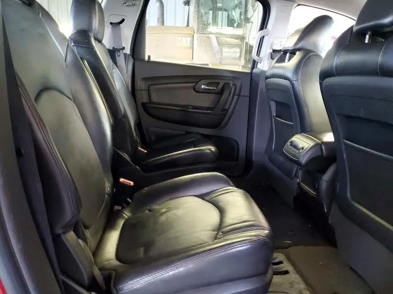 2012 CHEVROLET TRAVERSE LT  