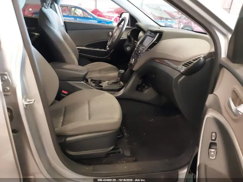 2018 HYUNDAI SANTA FE SE