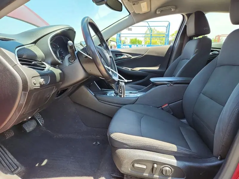 2017 CHEVROLET MALIBU LT  