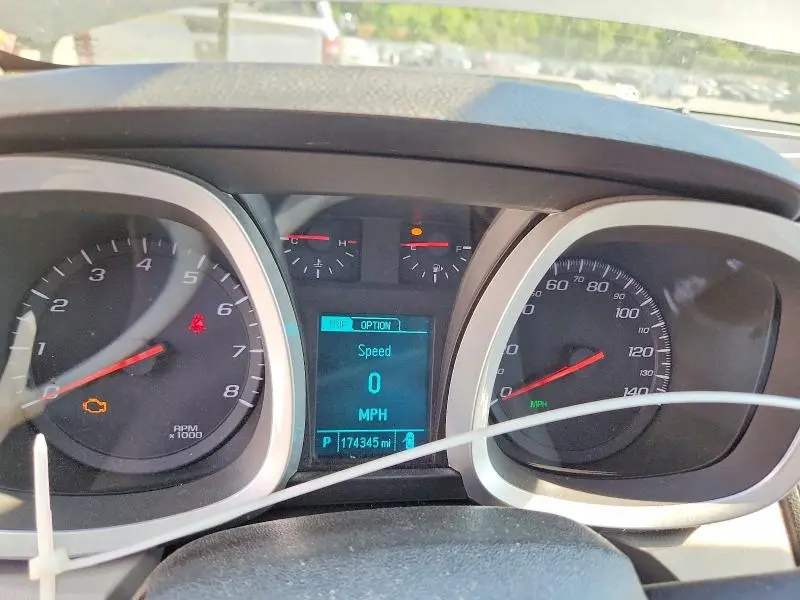 2017 CHEVROLET EQUINOX LT  