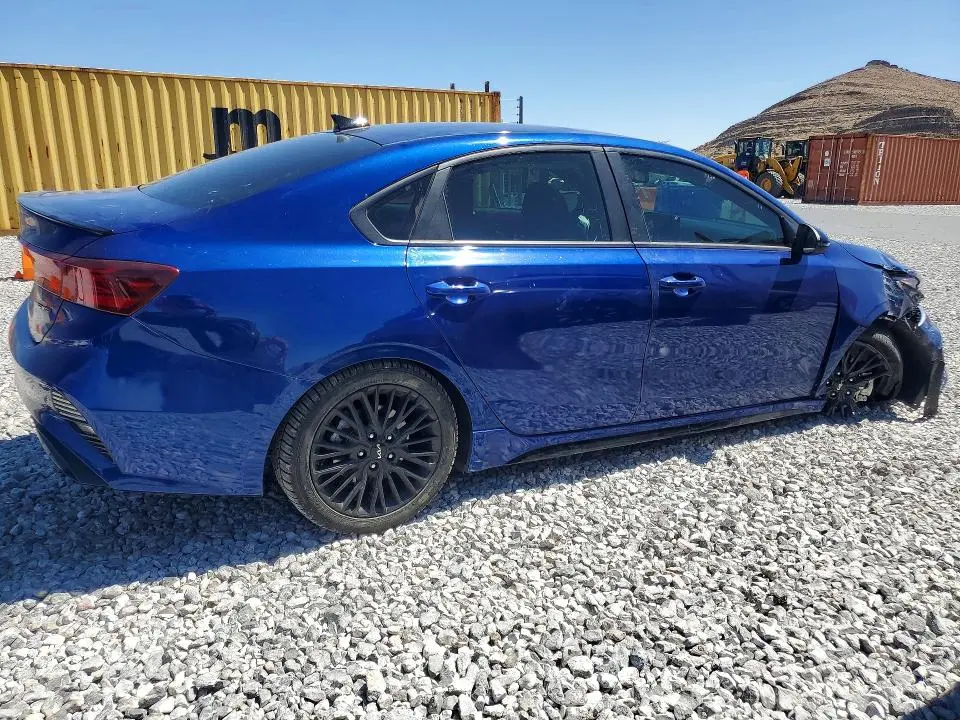 2024 KIA FORTE GT LINE  