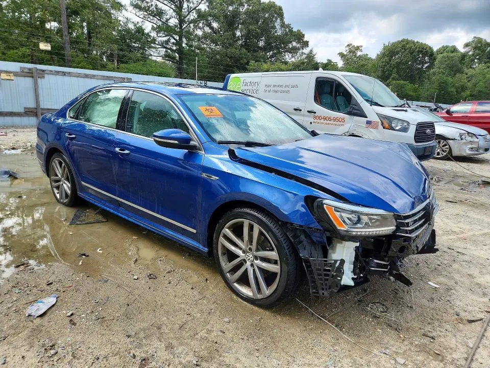 2017 VOLKSWAGEN PASSAT R-LINE  