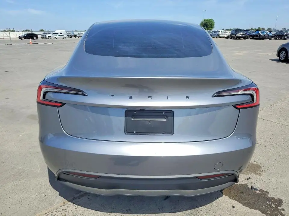 2026 TESLA MODEL 3   