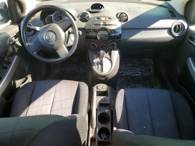2013 MAZDA MAZDA2   