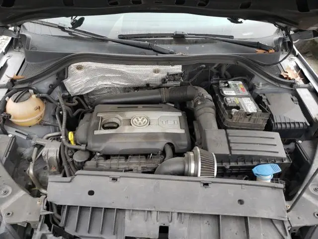2016 VOLKSWAGEN TIGUAN S  