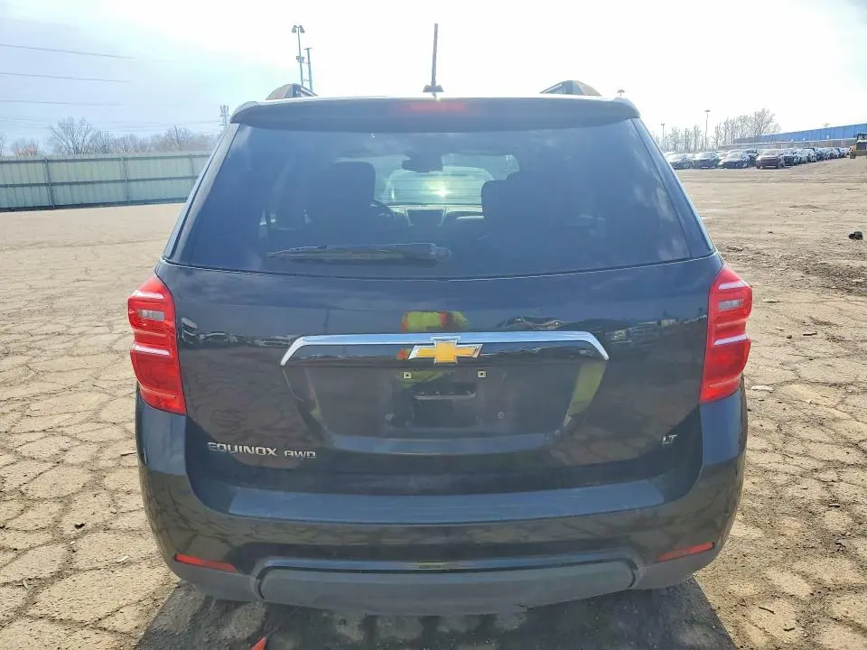 2017 CHEVROLET EQUINOX LT  