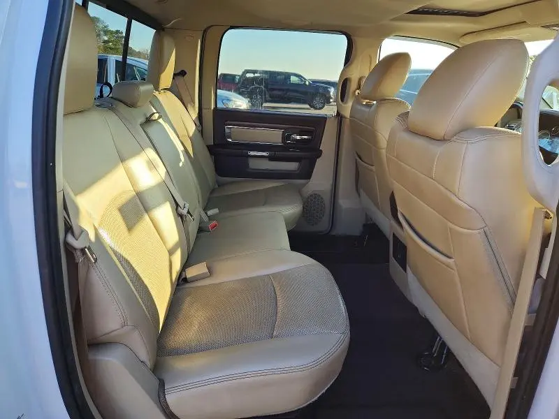 2016 RAM 1500 LARAMIE  