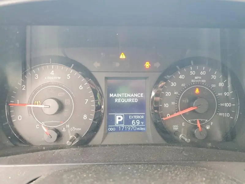 2016 TOYOTA SIENNA LE 8 PASSENGER  