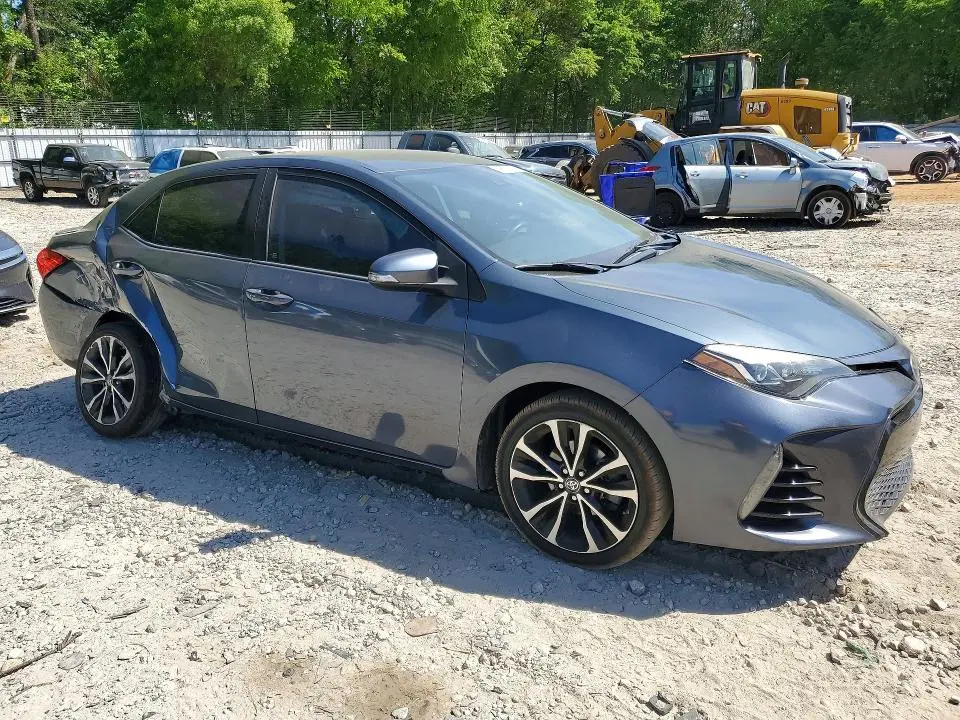 2017 TOYOTA COROLLA SE  
