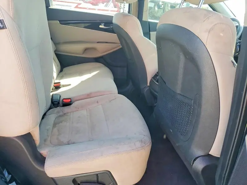 2019 KIA SORENTO LX V6  