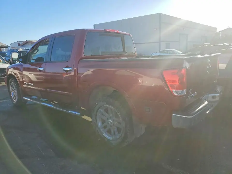 2014 NISSAN TITAN SV  