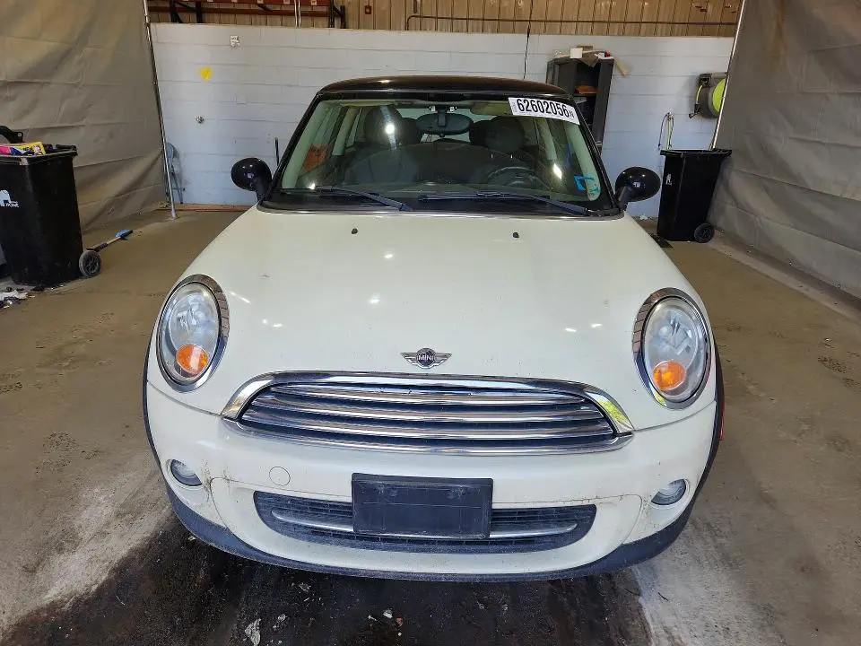 2013 MINI COOPER   