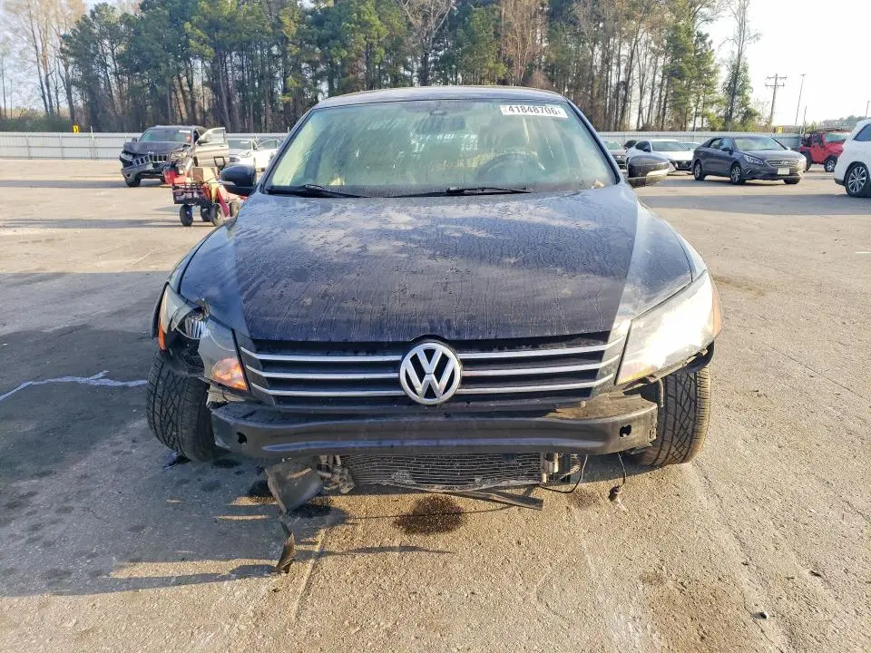 2015 VOLKSWAGEN PASSAT S  