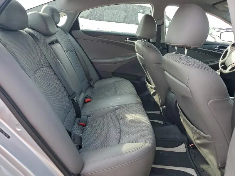 2011 HYUNDAI SONATA SE  