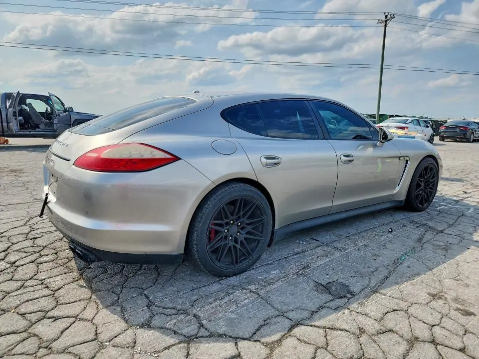 2013 PORSCHE PANAMERA GTS  