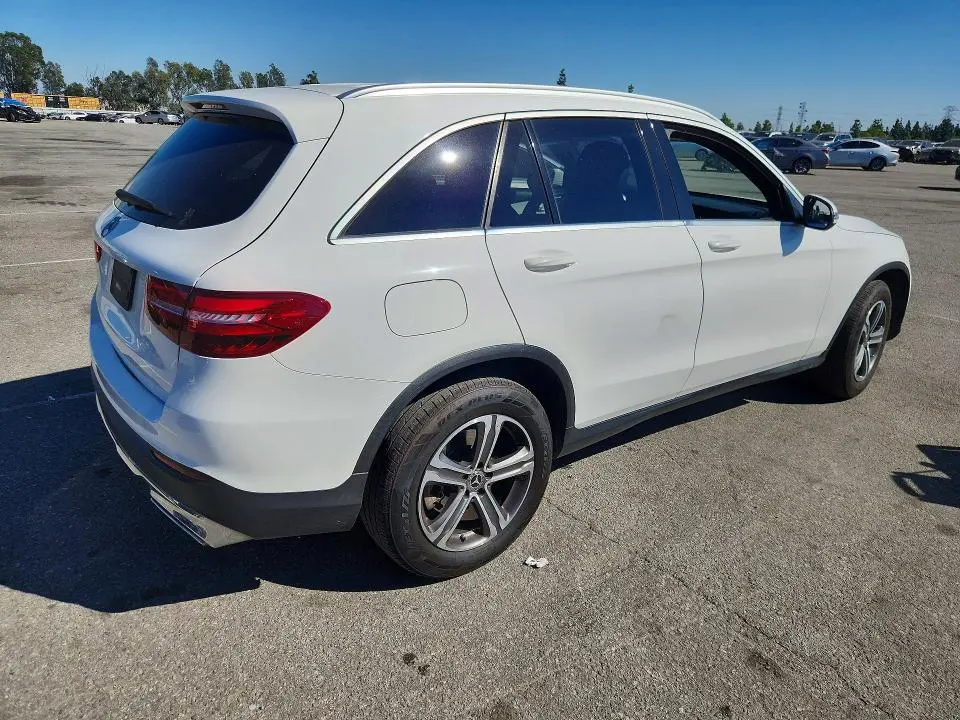 2019 MERCEDES-BENZ GLC 300  
