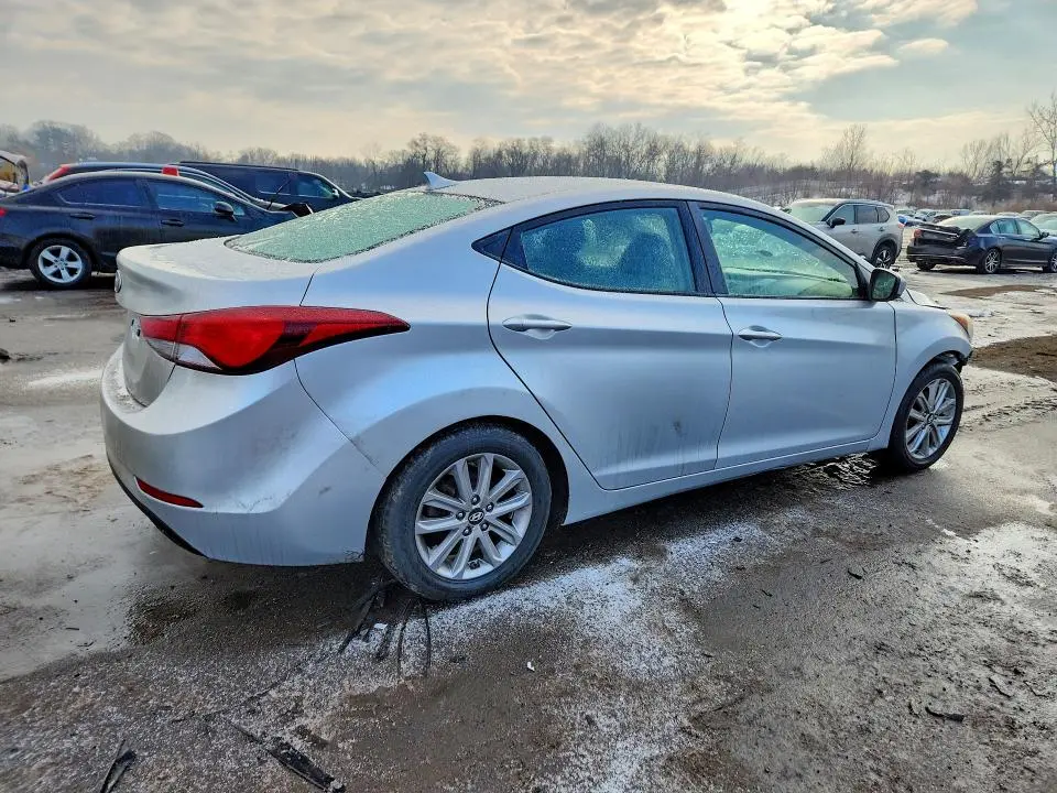 2014 HYUNDAI ELANTRA SE  