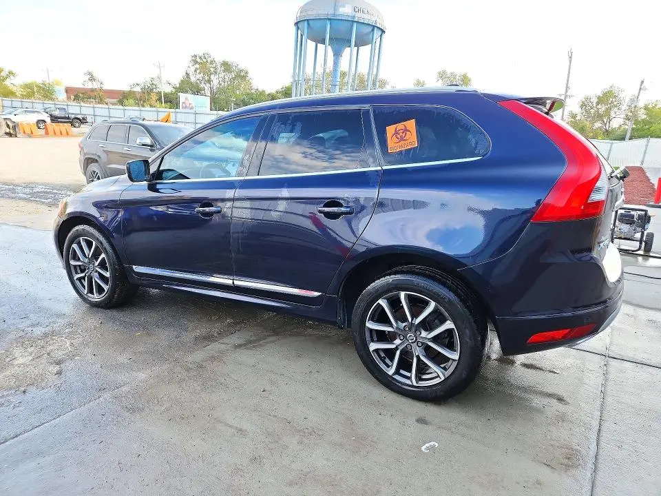 2017 VOLVO XC60 T6 DYNAMIC  