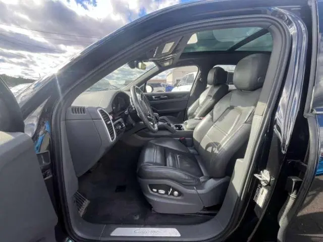 2019 PORSCHE CAYENNE   