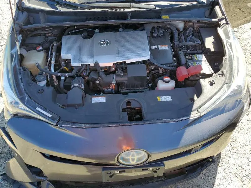 2016 TOYOTA PRIUS III  