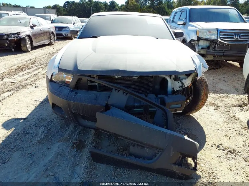 2012 FORD MUSTANG V6