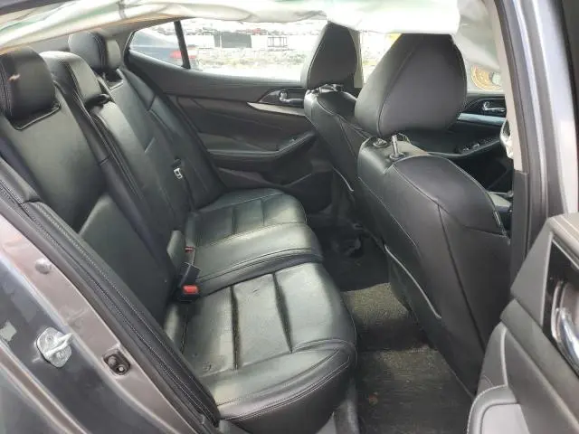 2020 NISSAN MAXIMA SV  