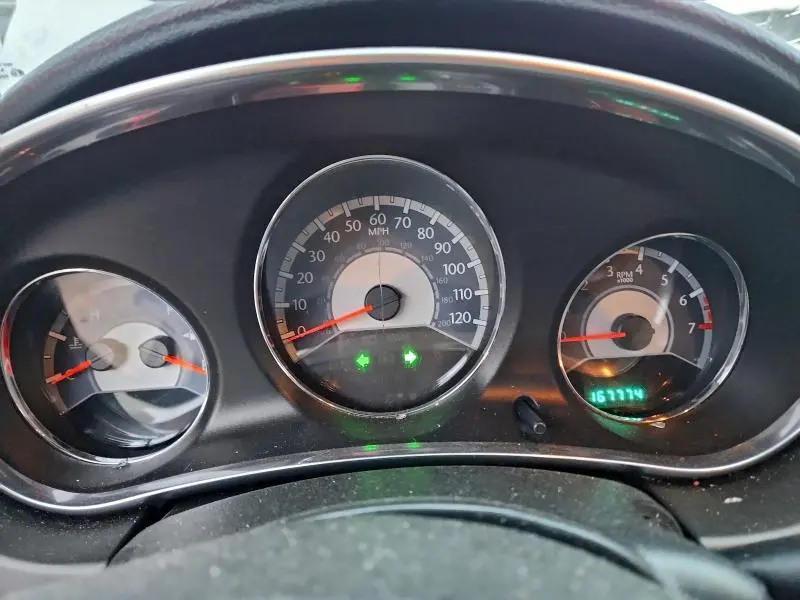 2013 CHRYSLER 200 LX  