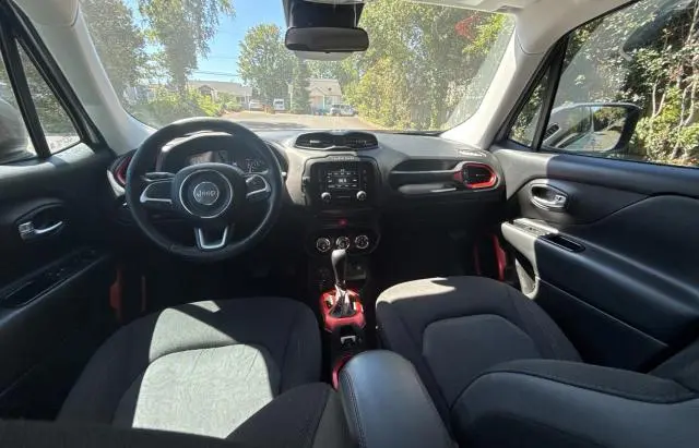 2017 JEEP RENEGADE TRAILHAWK  