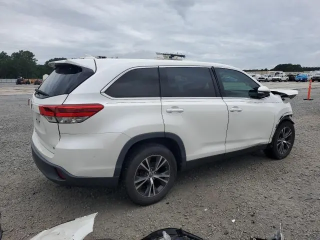 2019 TOYOTA HIGHLANDER LE  