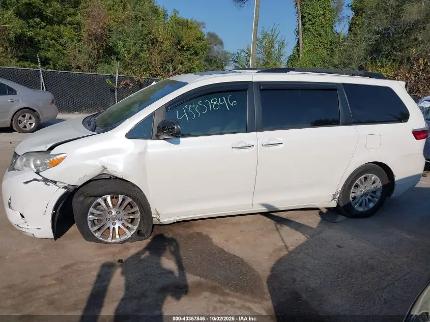 2015 TOYOTA SIENNA XLE PREMIUM 8 PASSENGER