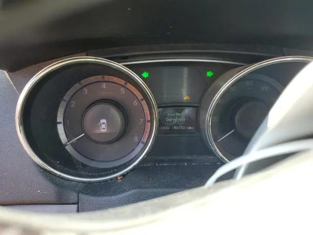 2011 HYUNDAI SONATA SE