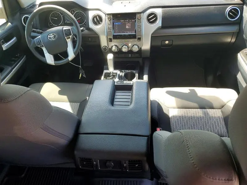 2015 TOYOTA TUNDRA CREWMAX SR5  