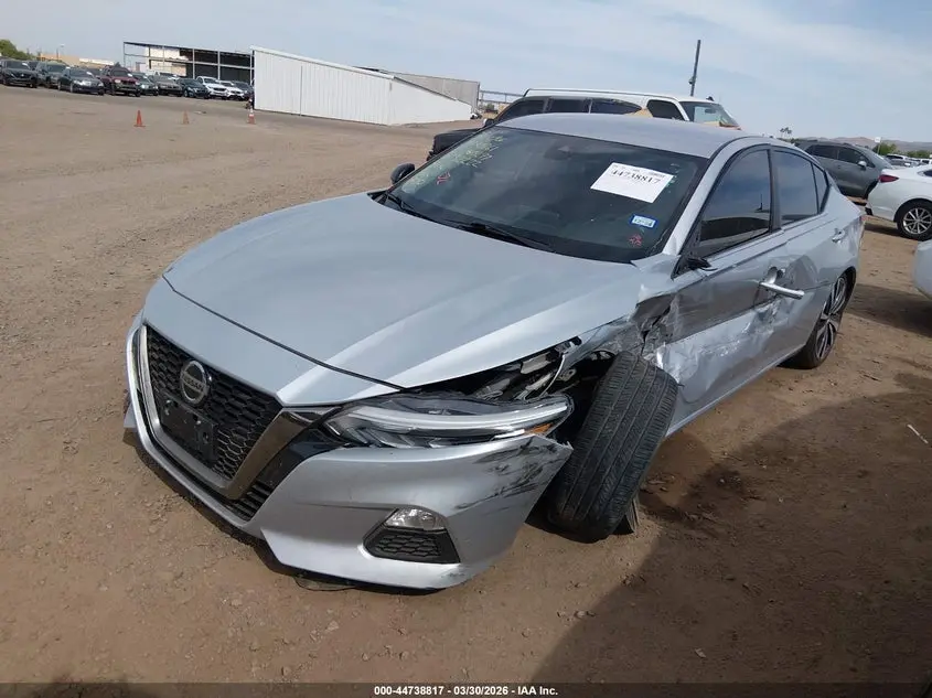 2020 NISSAN ALTIMA SR FWD