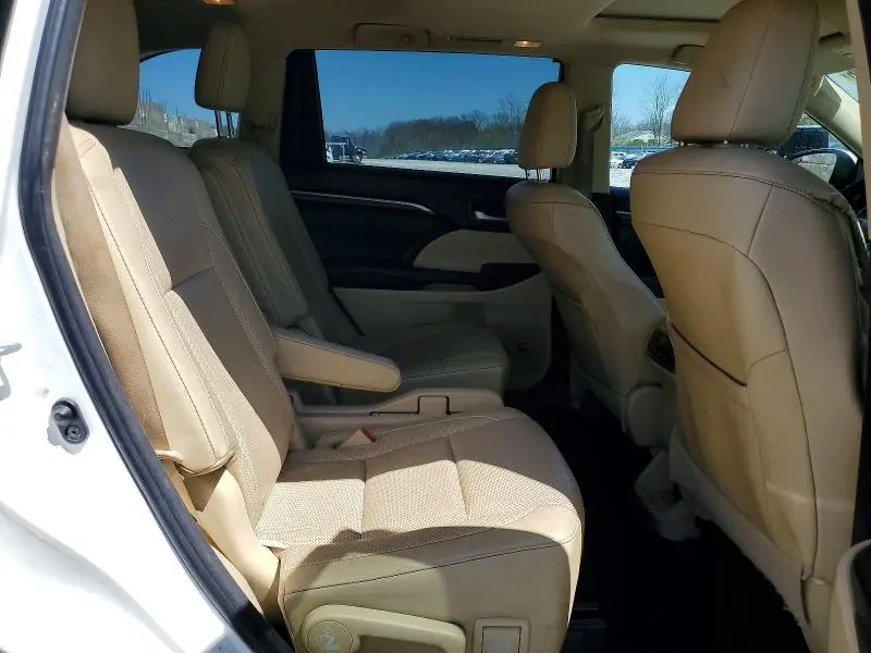 2016 TOYOTA HIGHLANDER LIMITED  