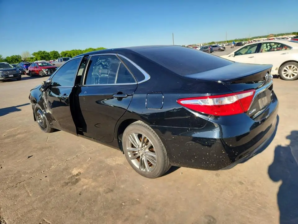 2017 TOYOTA CAMRY SE  