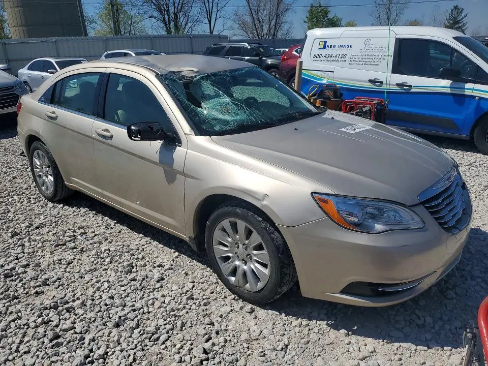 2013 CHRYSLER 200 LX  