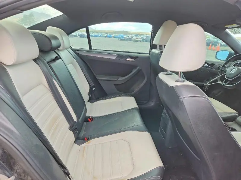 2016 VOLKSWAGEN JETTA SPORT  