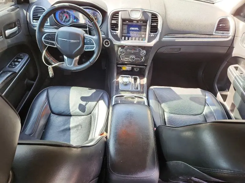 2017 CHRYSLER 300C   