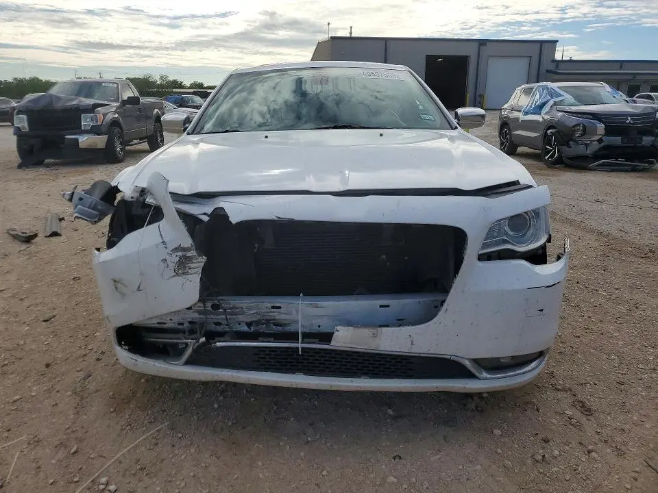 2020 CHRYSLER 300 LIMITED  