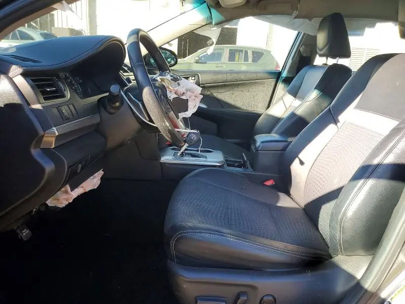 2014 TOYOTA CAMRY SE  