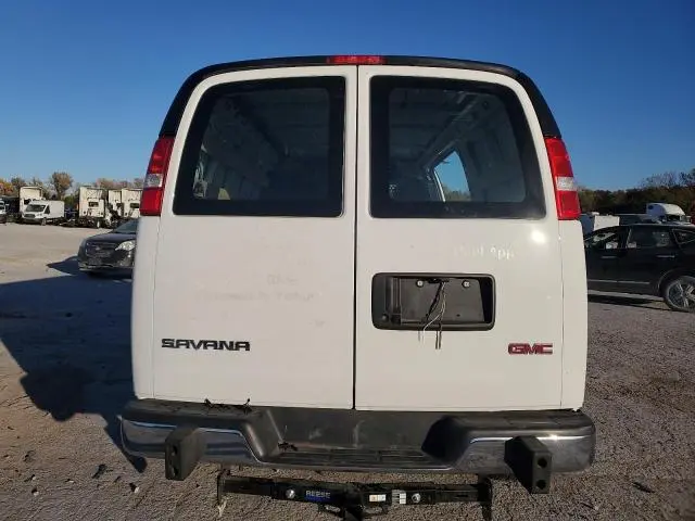 2025 GMC SAVANA G2500  