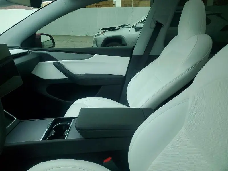 2026 TESLA MODEL Y   