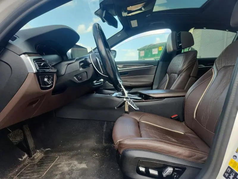 2020 BMW 530 XI  