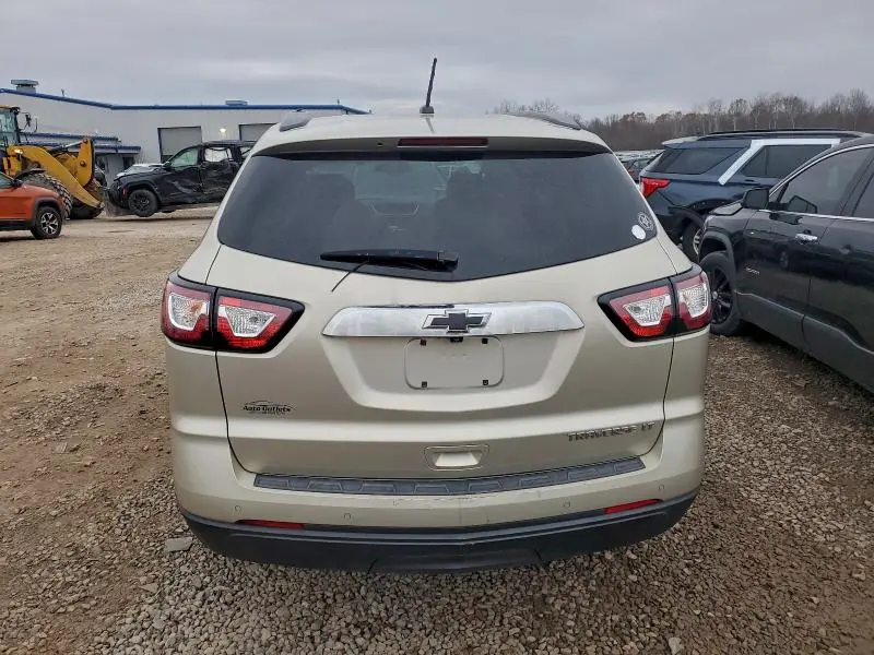 2015 CHEVROLET TRAVERSE LT  