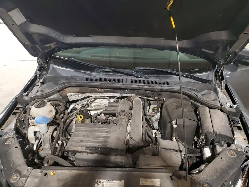 2017 VOLKSWAGEN JETTA SE  