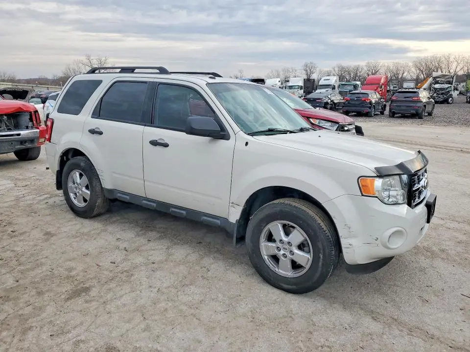 2010 FORD ESCAPE XLT  
