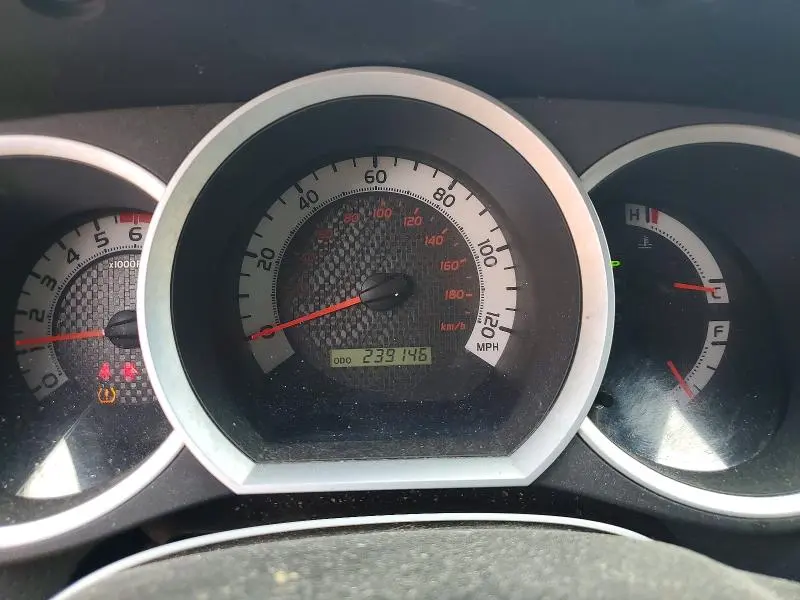 2011 TOYOTA TACOMA BASE  