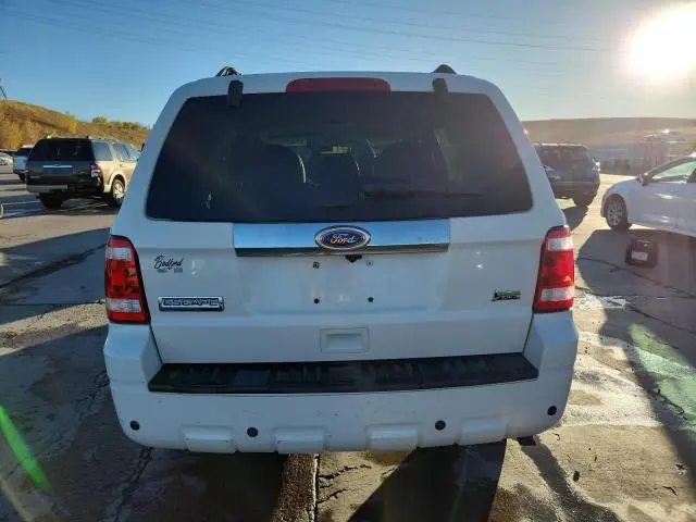 2011 FORD ESCAPE LIMITED  